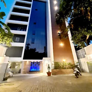 https://iswarya-residency.kerala-hotels.net